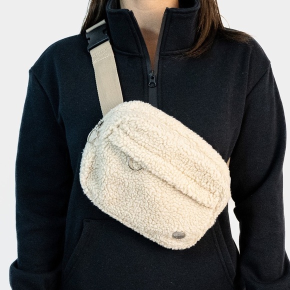 Apana Handbags - Apana Studio to street cozy sherpa belt bag fanny bag white cream beige OS NWOT